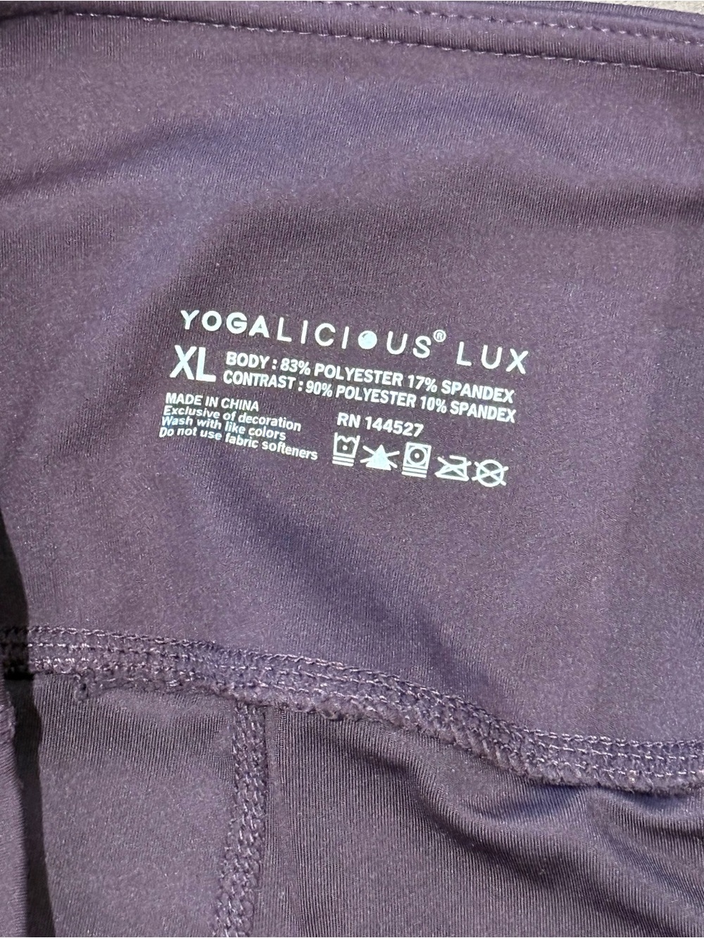 Yogalicious High-Waist Capri Leggings — Plum - Picture 3 of 3